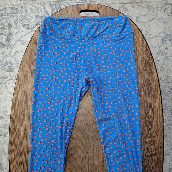LulaRoe Blue and Red Polka Dot Hi-Rise Legging Size Women's Tall and Curvy 12-22 - Picture 2 of 10
